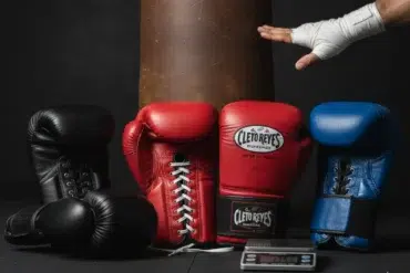 cleto reyes boxing gloves buyer guide showing lace up and velcro options for training and sparring
