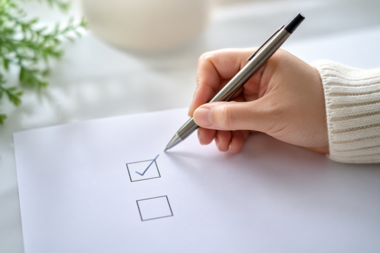Formulate a Dichotomous Question With Accompanying Instruction example on a survey form with clear yes or no response options