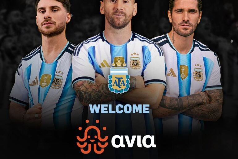 Three Argentina national team players in uniform with text welcoming Avia as new regional sponsor.